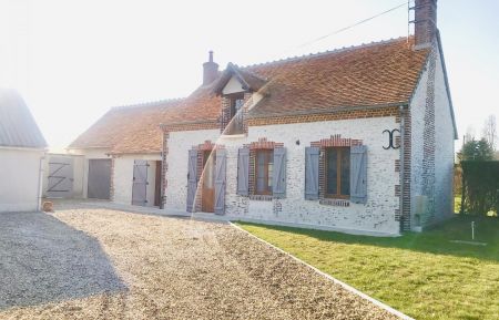 G&icirc;te n&deg;41G1266 Mur-de-Sologne - Loir-et-Cher - Relooking termin&eacute;?encore plus de charme 